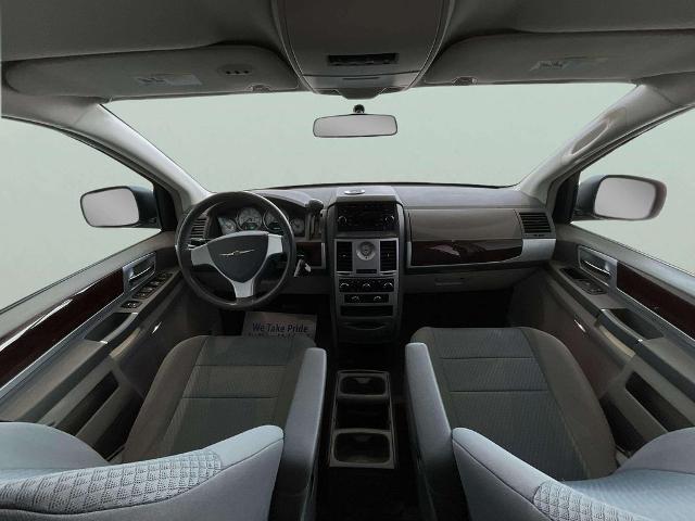 2010 Chrysler Town & Country Touring