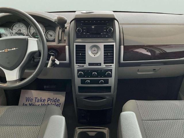 2010 Chrysler Town & Country Touring