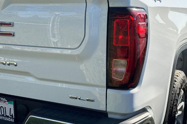 2023 GMC Sierra 1500 4WD Crew Cab Short Box SLE