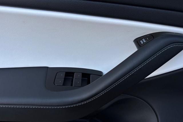 2019 Tesla Model 3 Mid Range