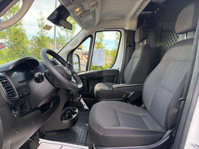 2025 Ram ProMaster 2500 Cargo Van Tradesman Low Roof 136" WB w/Pass Seat