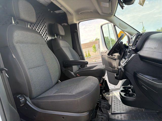 2025 Ram ProMaster 2500 Cargo Van Tradesman Low Roof 136" WB w/Pass Seat
