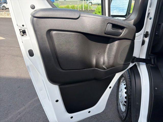 2025 Ram ProMaster 2500 Cargo Van Tradesman Low Roof 136" WB w/Pass Seat