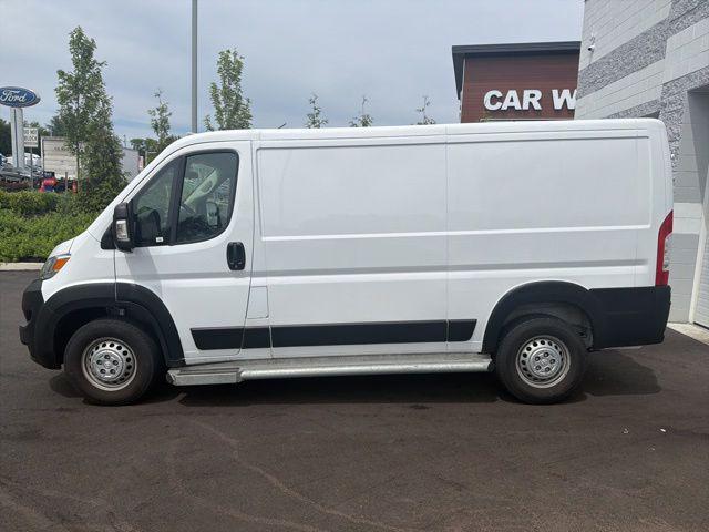 2025 Ram ProMaster 2500 Cargo Van Tradesman Low Roof 136" WB w/Pass Seat