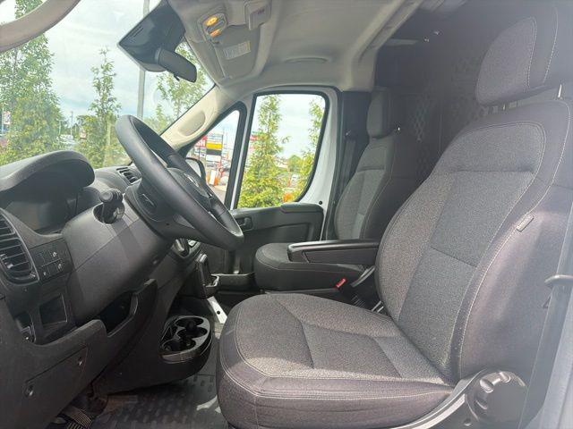 2025 Ram ProMaster 2500 Cargo Van Tradesman Low Roof 136" WB w/Pass Seat