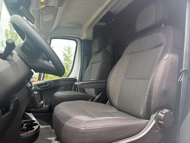 2025 Ram ProMaster 2500 Cargo Van Tradesman Low Roof 136" WB w/Pass Seat