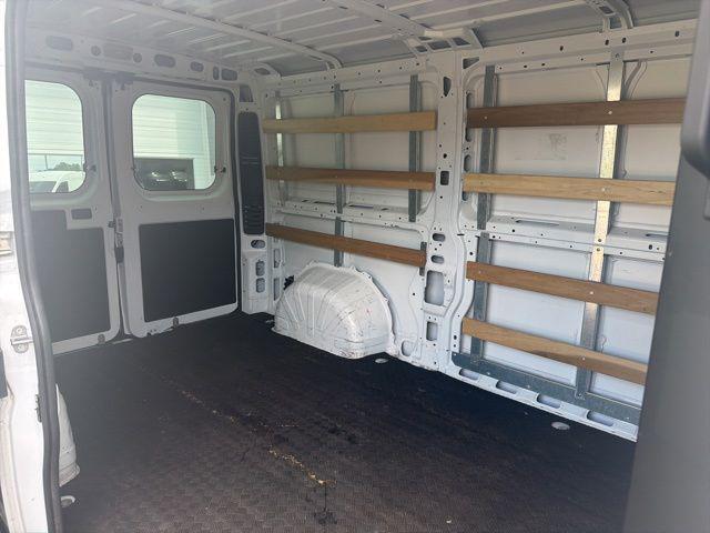2025 Ram ProMaster 2500 Cargo Van Tradesman Low Roof 136" WB w/Pass Seat