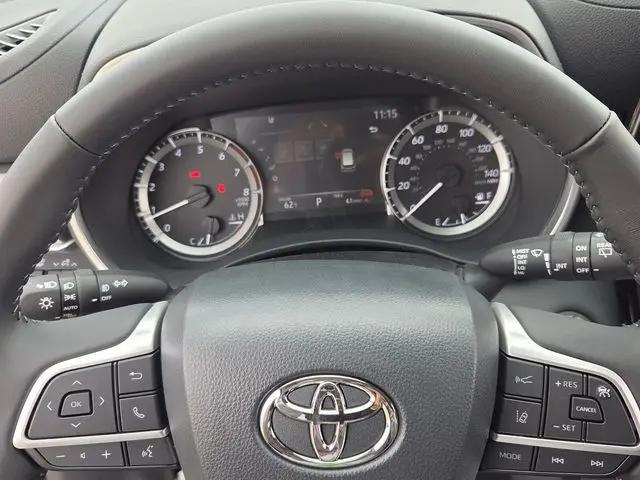 2026 Toyota Highlander XLE