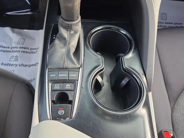 2020 Toyota Camry LE Hybrid
