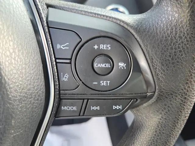 2020 Toyota Camry LE Hybrid
