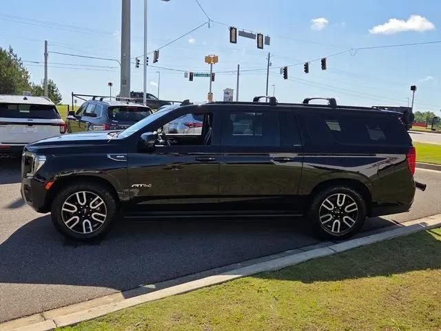 2022 GMC Yukon XL 4WD AT4