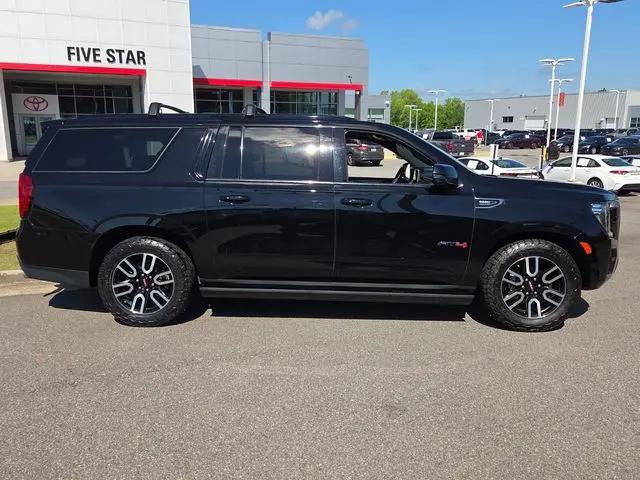 2022 GMC Yukon XL 4WD AT4