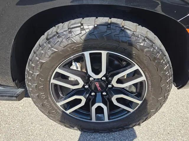2022 GMC Yukon XL 4WD AT4