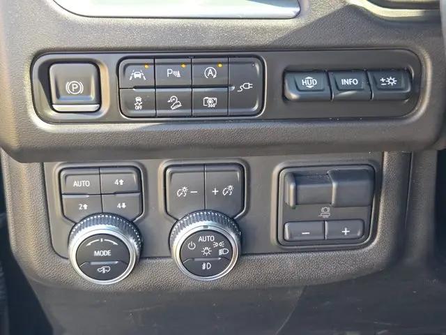 2022 GMC Yukon XL 4WD AT4