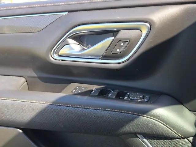 2022 GMC Yukon XL 4WD AT4