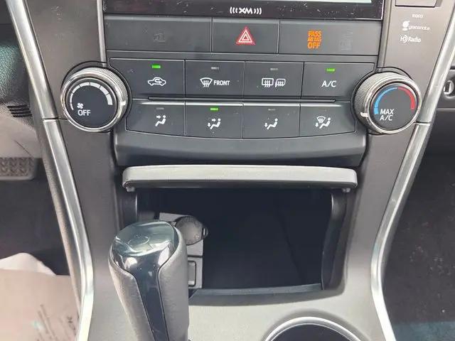 2017 Toyota Camry SE