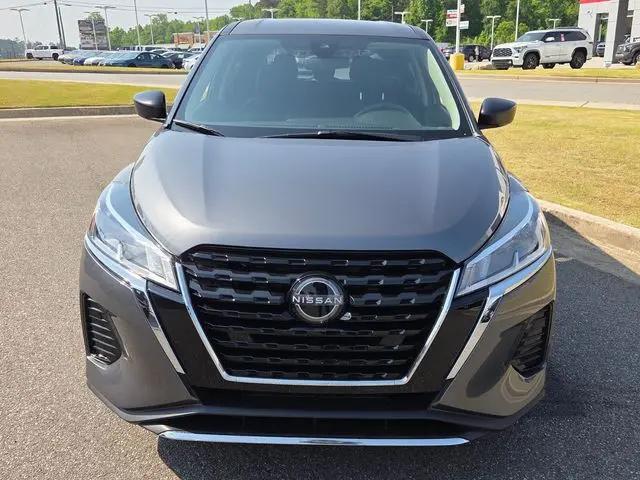 2025 Nissan Kicks S