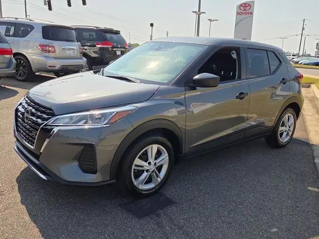 2025 Nissan Kicks S