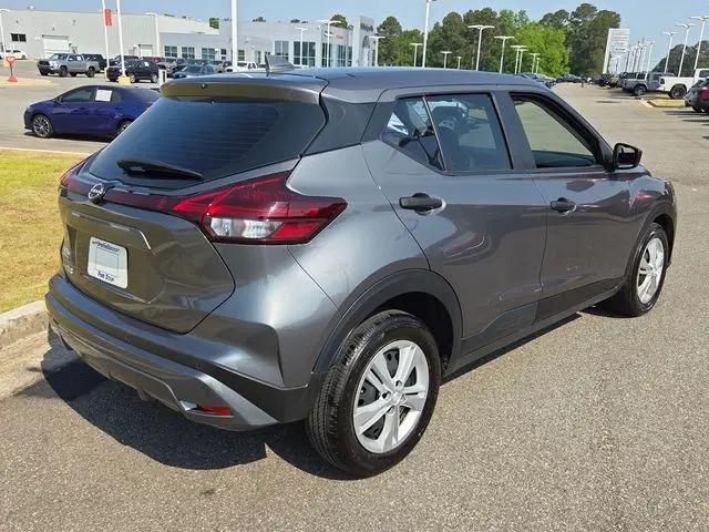 2025 Nissan Kicks S