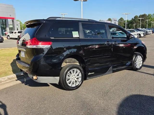 2014 Toyota Sienna Limited V6 7 Passenger
