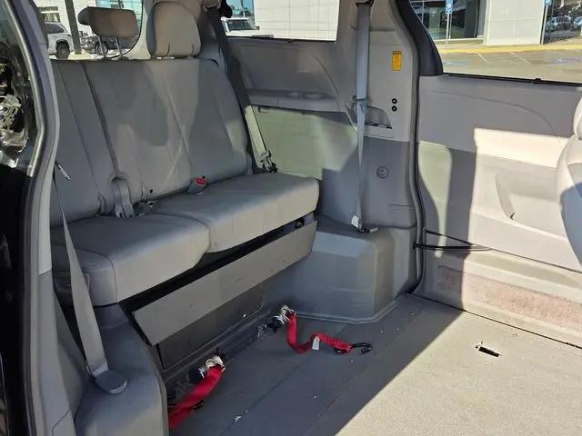 2014 Toyota Sienna Limited V6 7 Passenger