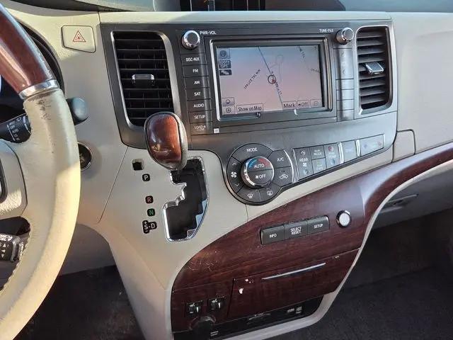 2014 Toyota Sienna Limited V6 7 Passenger