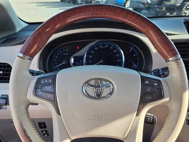 2014 Toyota Sienna Limited V6 7 Passenger