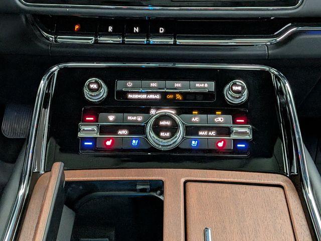 2024 Lincoln Navigator Black Label