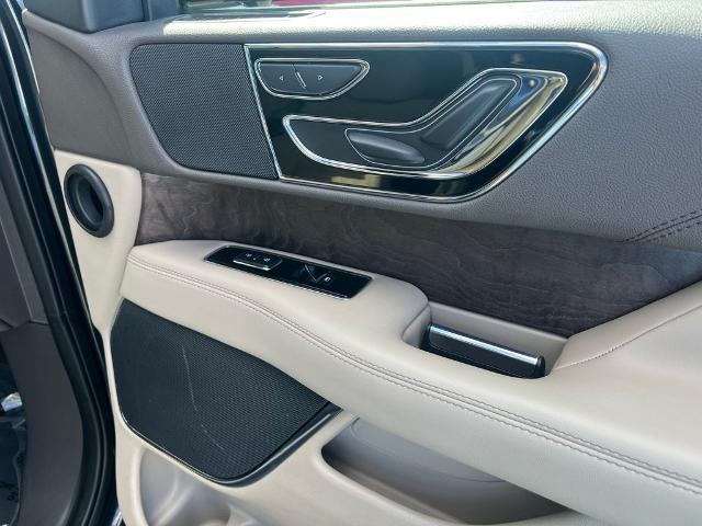 2022 Lincoln Navigator Standard