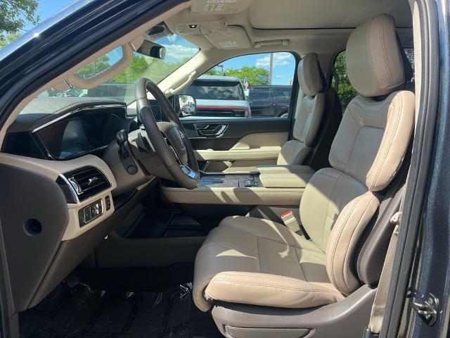 2022 Lincoln Navigator Standard