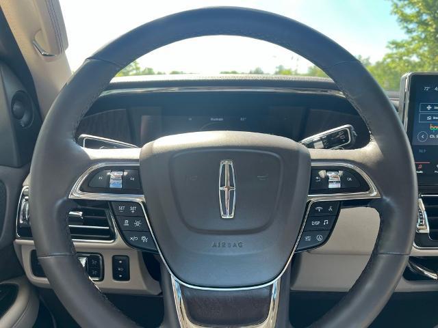 2022 Lincoln Navigator Standard