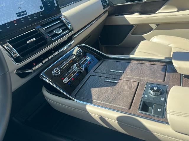 2022 Lincoln Navigator Standard