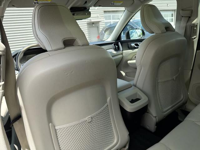 2021 Volvo XC60 T5 Momentum