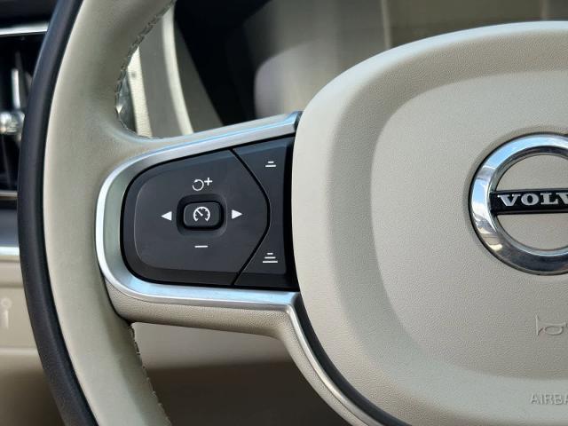 2021 Volvo XC60 T5 Momentum