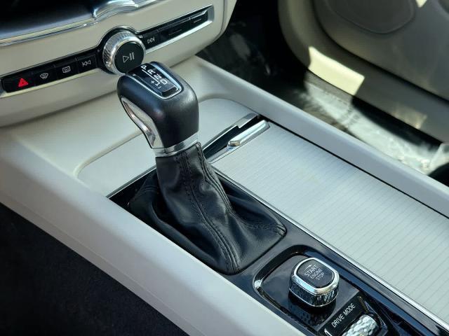 2021 Volvo XC60 T5 Momentum