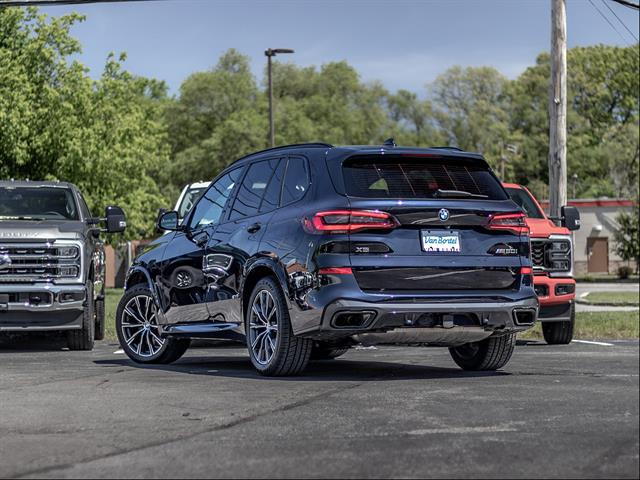 2021 BMW X5 M50i