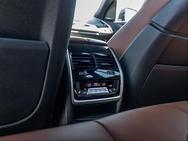 2021 BMW X5 M50i
