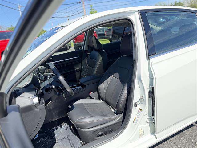 2023 Nissan Altima SR Intelligent AWD