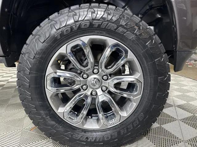2019 Ram 1500 Laramie Crew Cab 4x2 5'7" Box