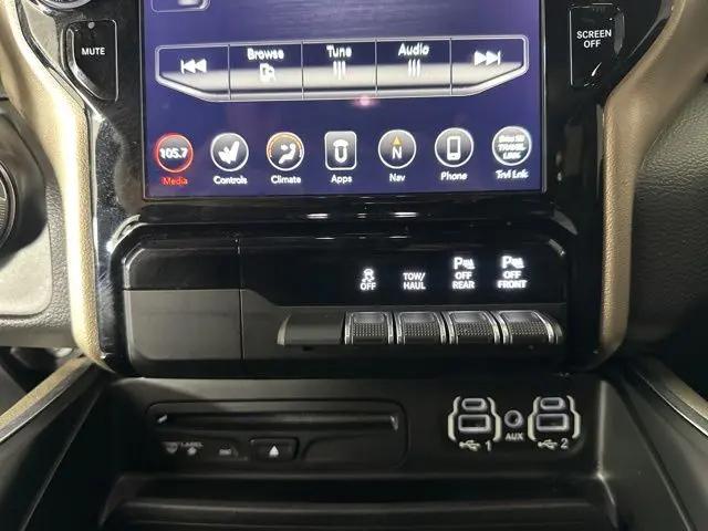 2019 Ram 1500 Laramie Crew Cab 4x2 5'7" Box