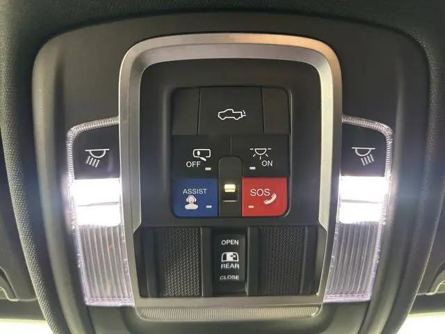 2019 Ram 1500 Laramie Crew Cab 4x2 5'7" Box