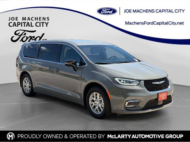 2025 Chrysler Pacifica Select for sale in Jefferson City, MO