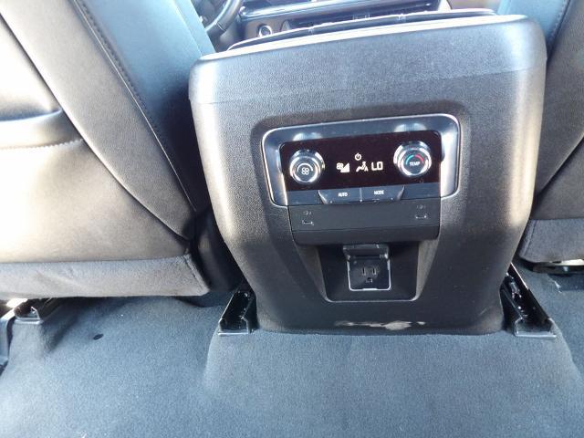 2025 Chevrolet Suburban 4WD Z71