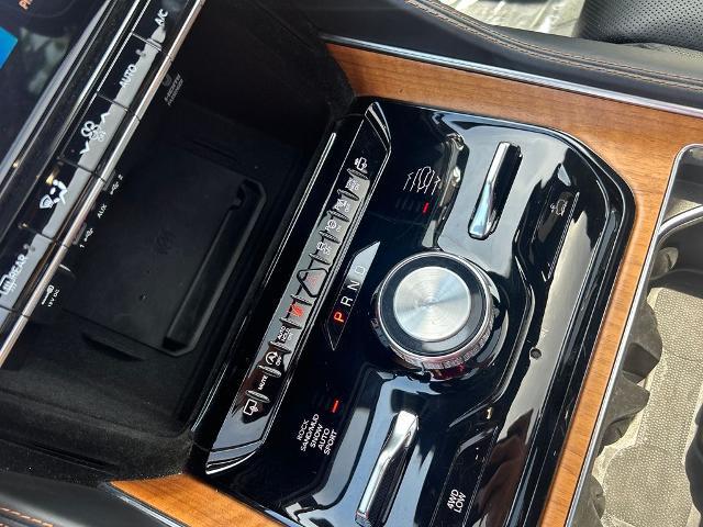 2024 Jeep Grand Wagoneer L Series III 4x4