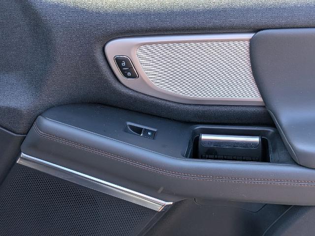 2025 Ford Expedition Active MAX