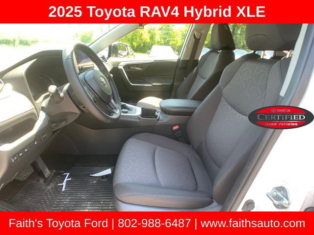 2025 Toyota RAV4 Hybrid XLE