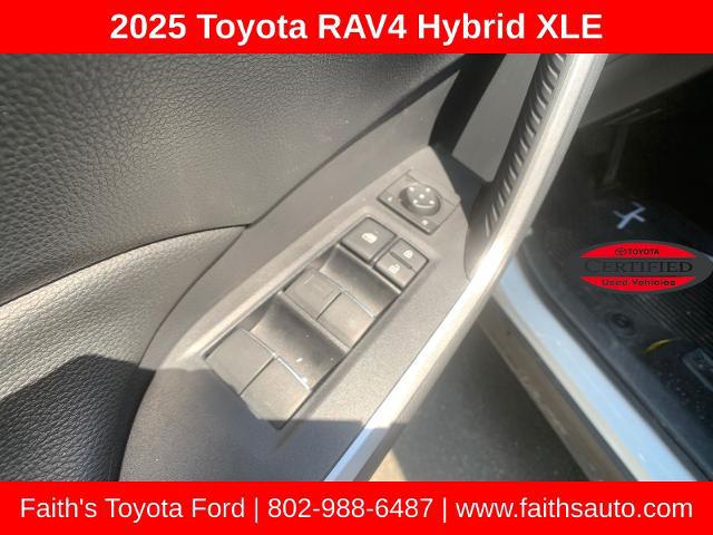2025 Toyota RAV4 Hybrid XLE