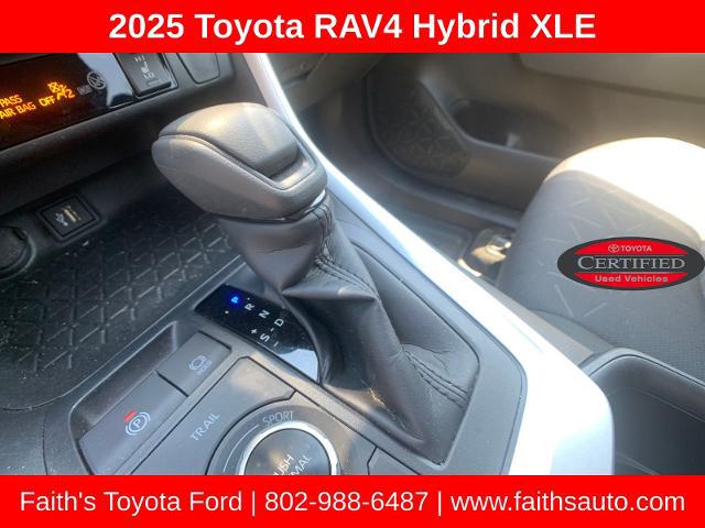 2025 Toyota RAV4 Hybrid XLE