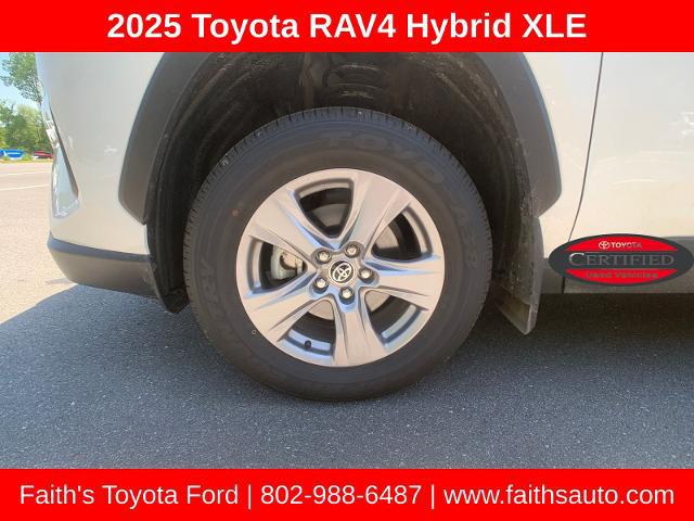 2025 Toyota RAV4 Hybrid XLE