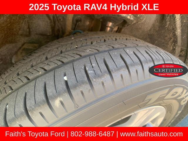 2025 Toyota RAV4 Hybrid XLE